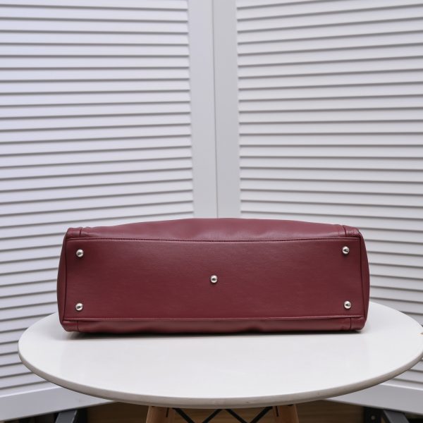 CC Soft Calfskin Shopping Bag Top Handle red/white - Bild 8