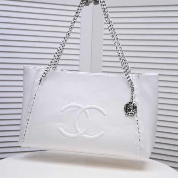 CC Soft Calfskin Shopping Bag Top Handle red/white - Bild 4