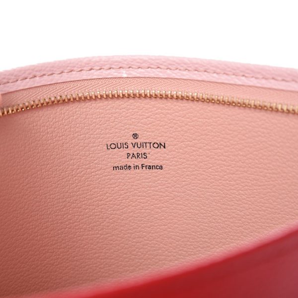 L Monogram Giant Toiletry Pouch 26 Rouge — изображение 4