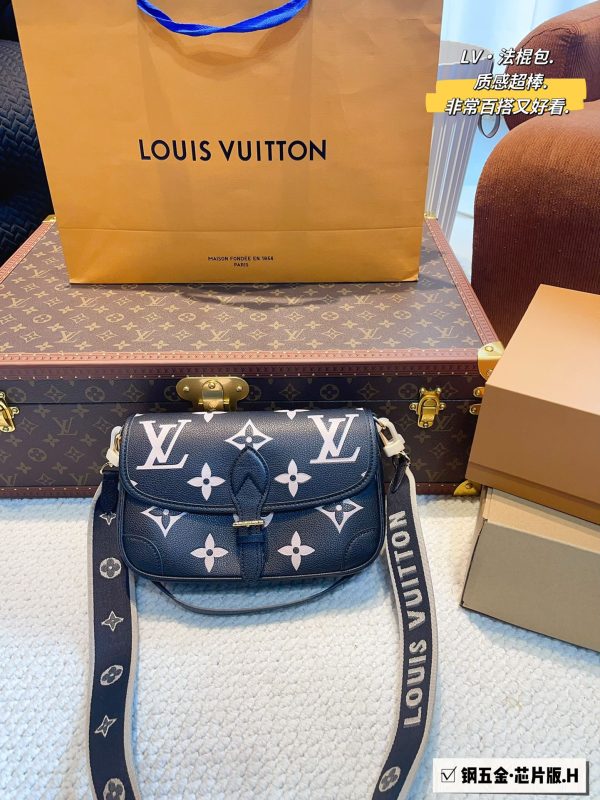 Louis new arrival bag size: 25*9*13cm - Image 2