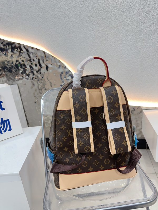 Louis new arrival backpack bag size: 33*41cm - Image 8