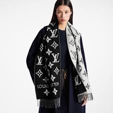 LV Scarf