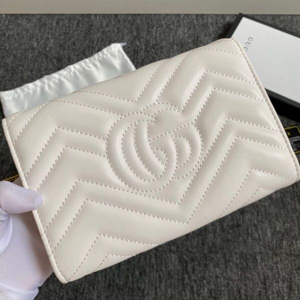 GC431 GG Marmont matelassé mini bag / 8"W x 5"H x 2.5"D - Immagine 4