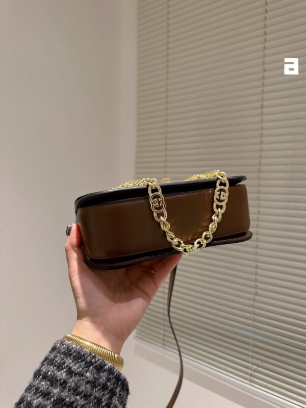GC497 Gc Blondie top-handle Bag / 9"W x 6"H x 4.3"D - Image 8