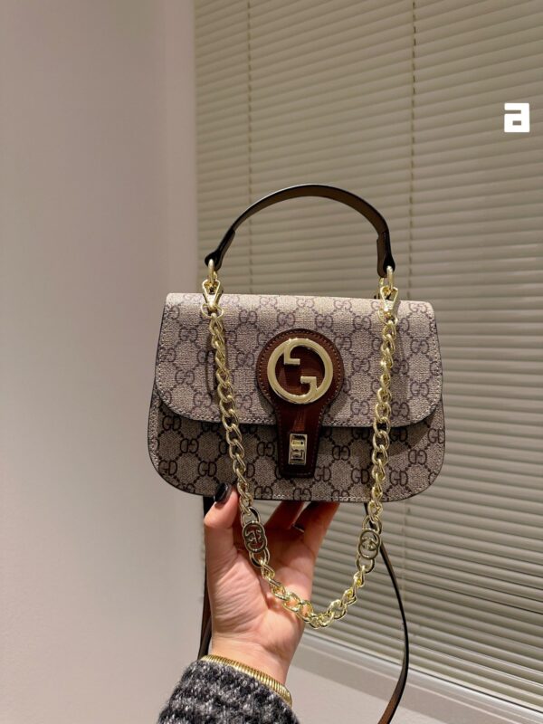 GC497 Gc Blondie top-handle Bag / 9"W x 6"H x 4.3"D - Image 5
