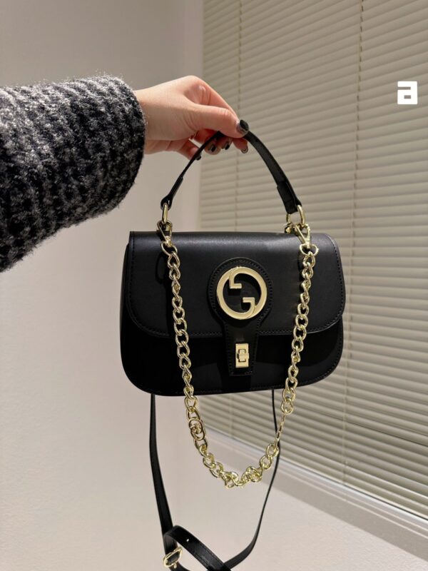 GC497 Gc Blondie top-handle Bag / 9"W x 6"H x 4.3"D - Image 3
