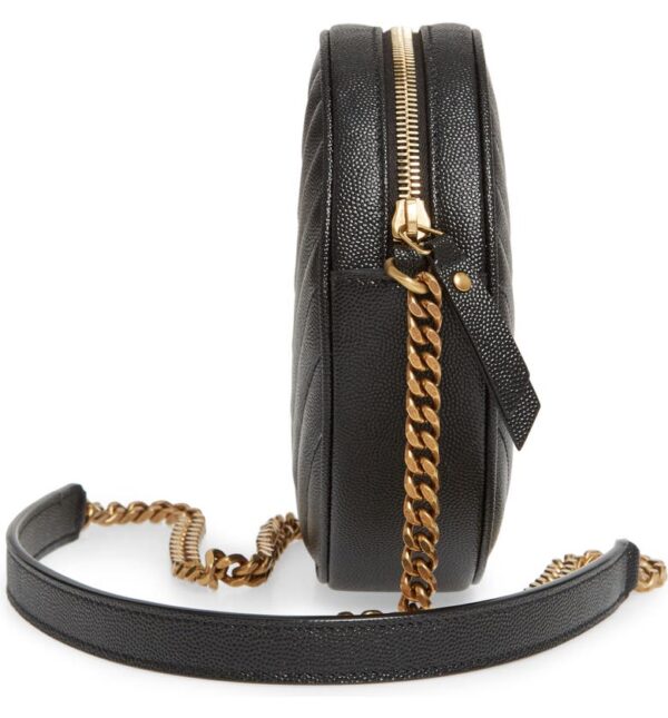 Y Vinyle Round Camera Bag in Chevron-Quilted Grain de Poudre Embossed Leather — изображение 3