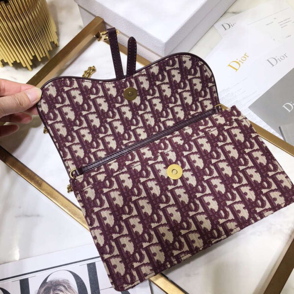 D Bordeaux Oblique Saddle Chain Clutch - Image 2