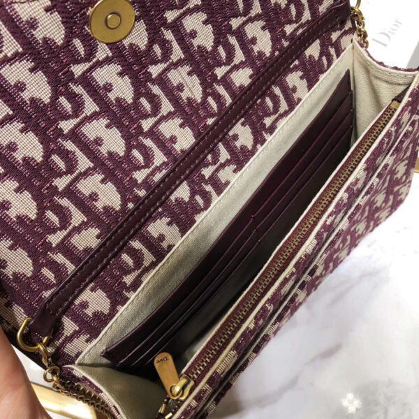 D Bordeaux Oblique Saddle Chain Clutch - Image 3