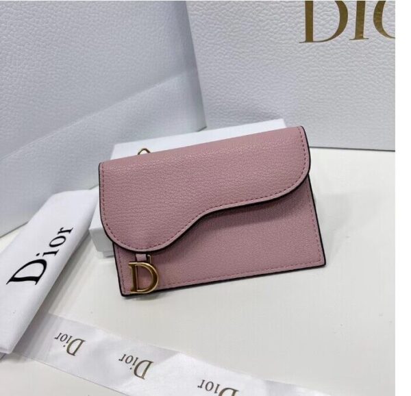 D Saddle Flap Card Holder - Image 2