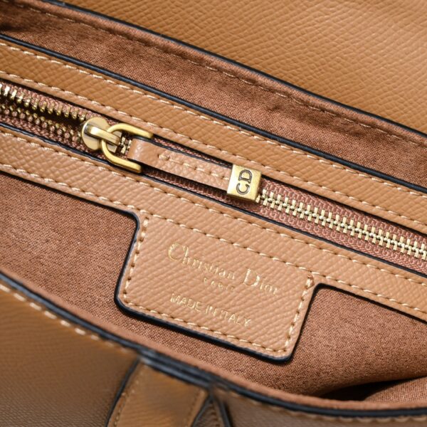 D saddle Be a classic with classics bag size: 25.5 x 20 x 6.5 cm - Bild 6
