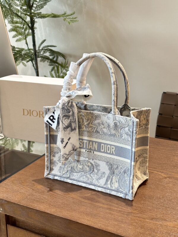 D new arrival tote bag — изображение 8