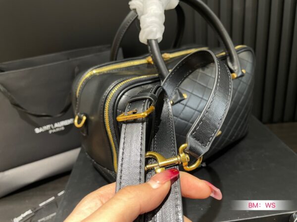Y new arrival travel bag size: 30*17 cm - Image 10