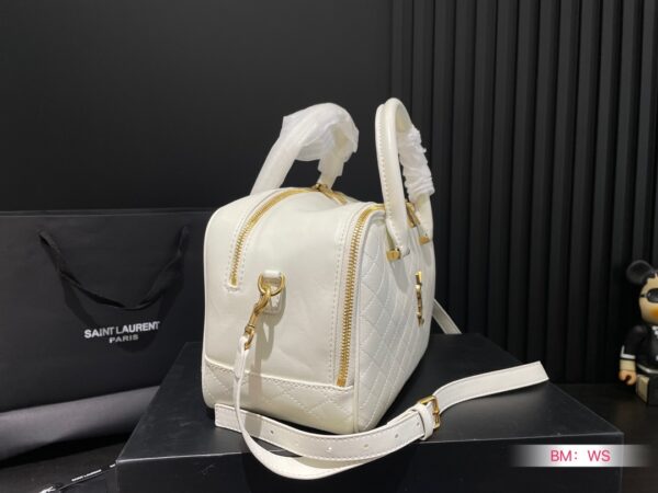 Y new arrival travel bag size: 30*17 cm - Image 15