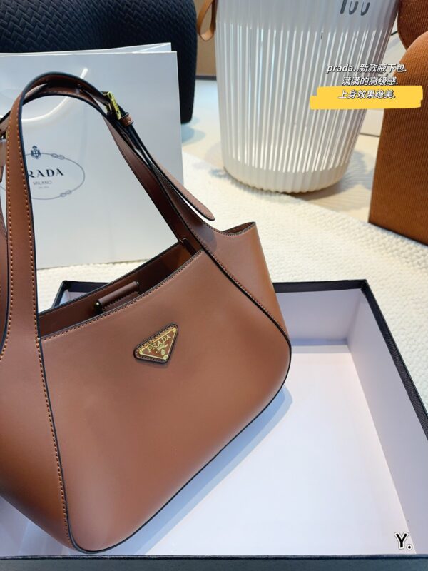 Pra new arrival hobo bag size: 27*7*19cm - Billede 12