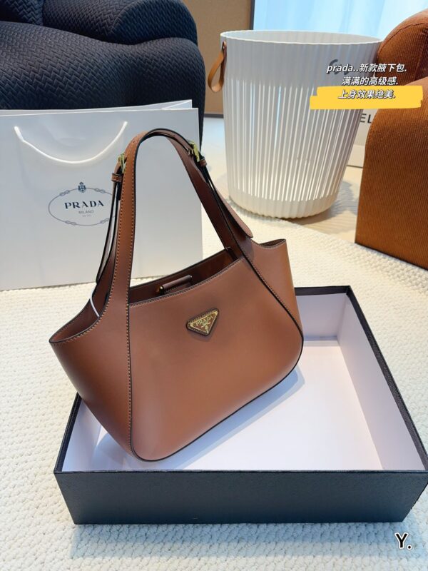 Pra new arrival hobo bag size: 27*7*19cm - Billede 13