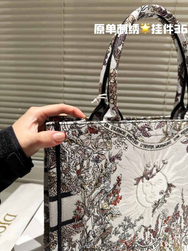 D book tote new arrival bag - Billede 9