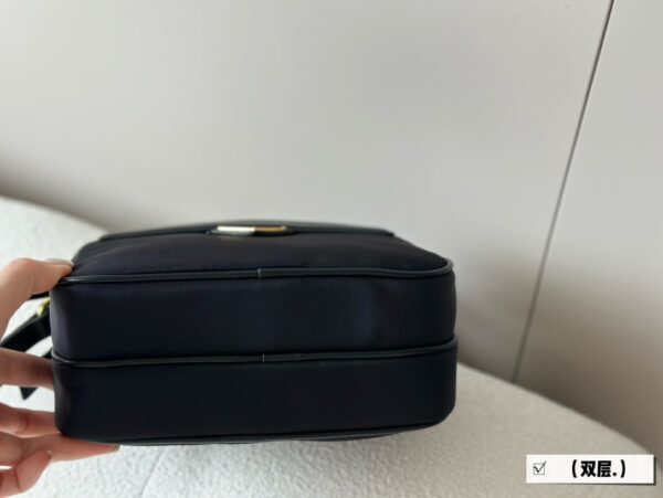 Prada odette new arrival camera bag size: 21 * 16cm - Immagine 6