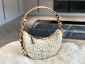 Pra new arrival bag size: 22 * 12cm