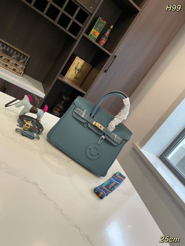 Her new arrrival Birkin togo leather bag size: 25 cm - Image 6