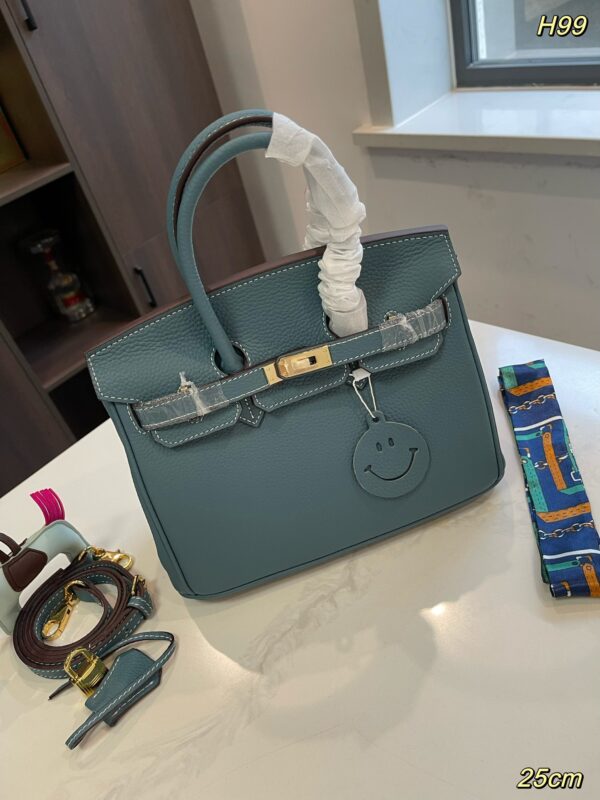 Her new arrrival Birkin togo leather bag size: 25 cm - Image 2