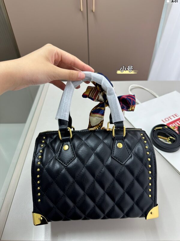 Y new arrival boston bag size: 20×13 cm - Image 6