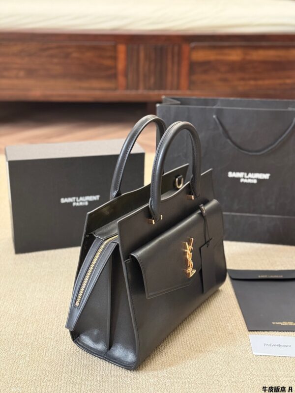 Y new arrival Uptown tote bag size: 30*25 cm - Image 4