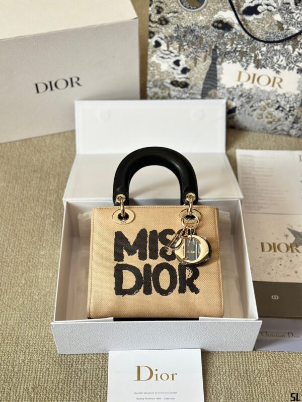 D new arrival lady bag size: 20*18 cm - Image 9