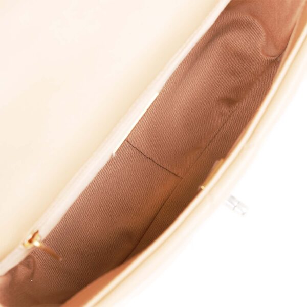 CC Medium 19 Flap Bag Beige Calfskin Mixed Hardware - Afbeelding 7
