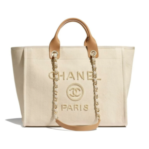 ��Challenge the overwhelming lowest price�� CC �� 21SS new Deauville �� Pearl is very elegant ? Hurry up!!