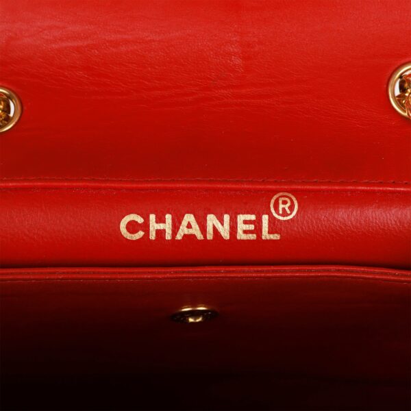 Vintage CC Trapeze Flap Bag Red Lambskin Gold Hardware - Image 7