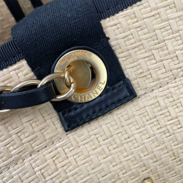 CC Deauville Tote Woven Chain Leather Logo 21S - Image 6