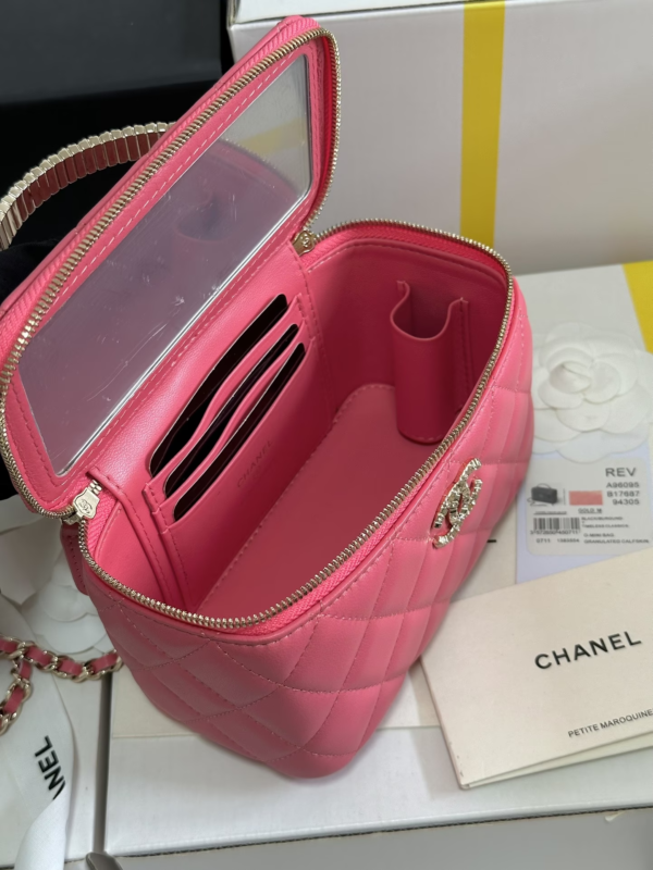 Cc new arrival 24B bucket bag pink - Image 5