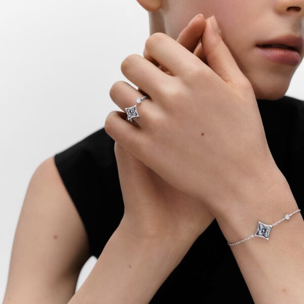 Color Blossom Mini Star White Gold, Gray Mother-of-Pearl and Diamond Ring - Immagine 3