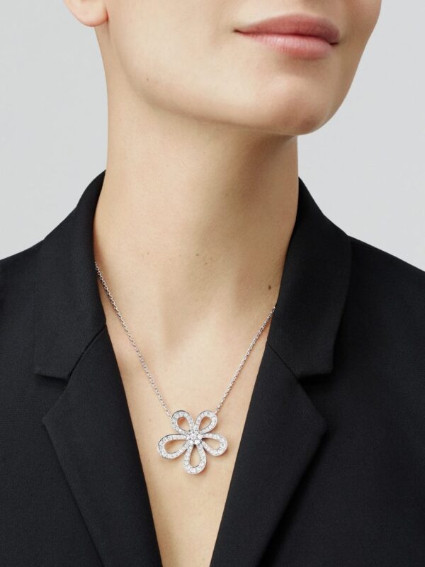 Flowerlace pendant - Image 3