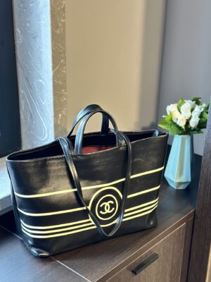 cc new arrival tote bag size: 38 * 27.5  cm